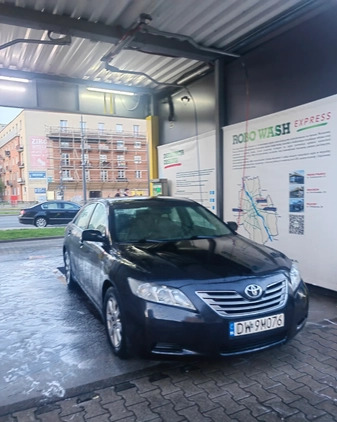 Toyota Camry cena 26300 przebieg: 480000, rok produkcji 2009 z Warszawa małe 211